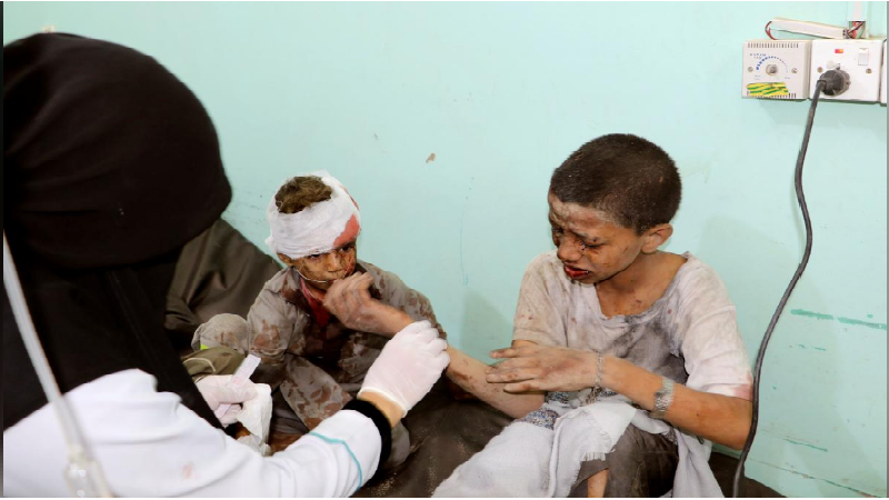 ซาอุฯโจมตีเยเมนพลาด ถล่มบัสนักเรียน เด็กตายเกลื่อน 
