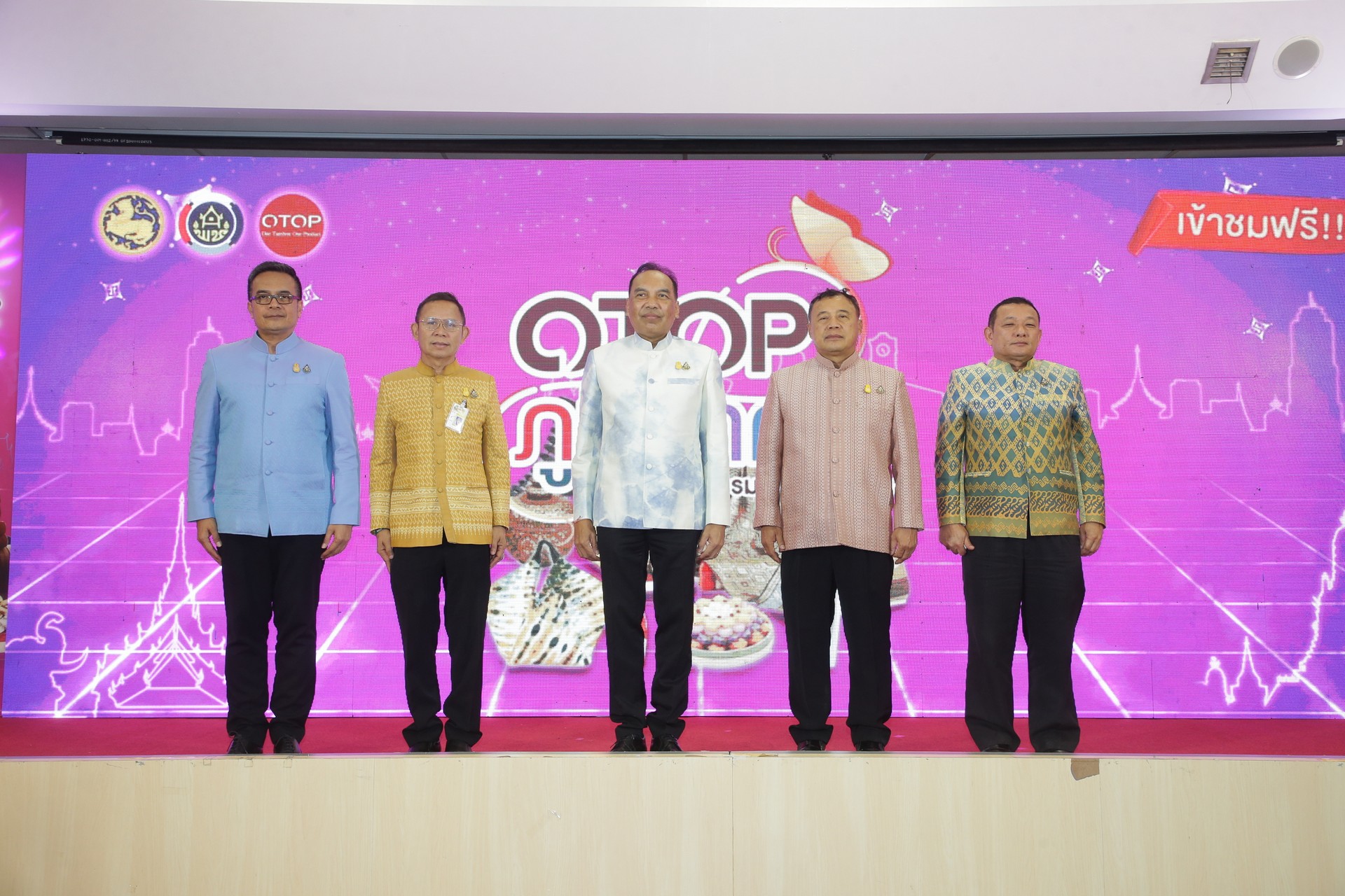 พช. ชวนเที่ยวงาน “OTOP ภูมิภาค 2566” นวัตกรรมแห่งภูมิปัญญา ช้อป ชม ชิม อิ่มใจในที่เดียว กระจายความสุขใน 5 จังหวัด 