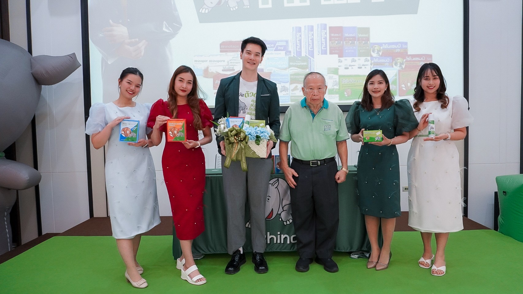 “RHINO” คว้า “สมิทธิ ลิขิตมาศกุล” ขึ้นแท่นพรีเซนเตอร์คนล่าสุด มุ่งเจาะกลุ่มคนรุ่นใหม่ตอบโจทย์ทุกไลฟ์สไตล์